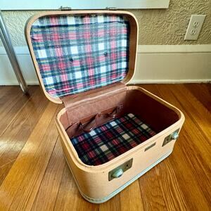 Vintage JC Higgins Train Case Vanity Luggage Plaid Lined Travel Case